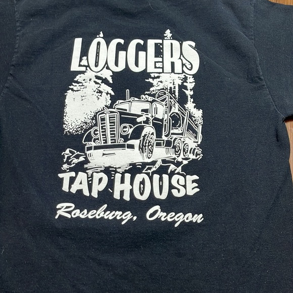 Loggers Beer Shirt Medium Taphouse Roseburg Oregon Black Logging Truck T-shirt - Picture 6 of 6